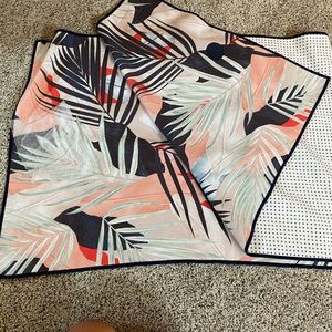 Manduka Tropical Print Yoga Towel - Black, Red, Pink, White